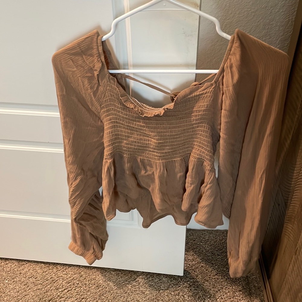 Women’s brown long sleeve top